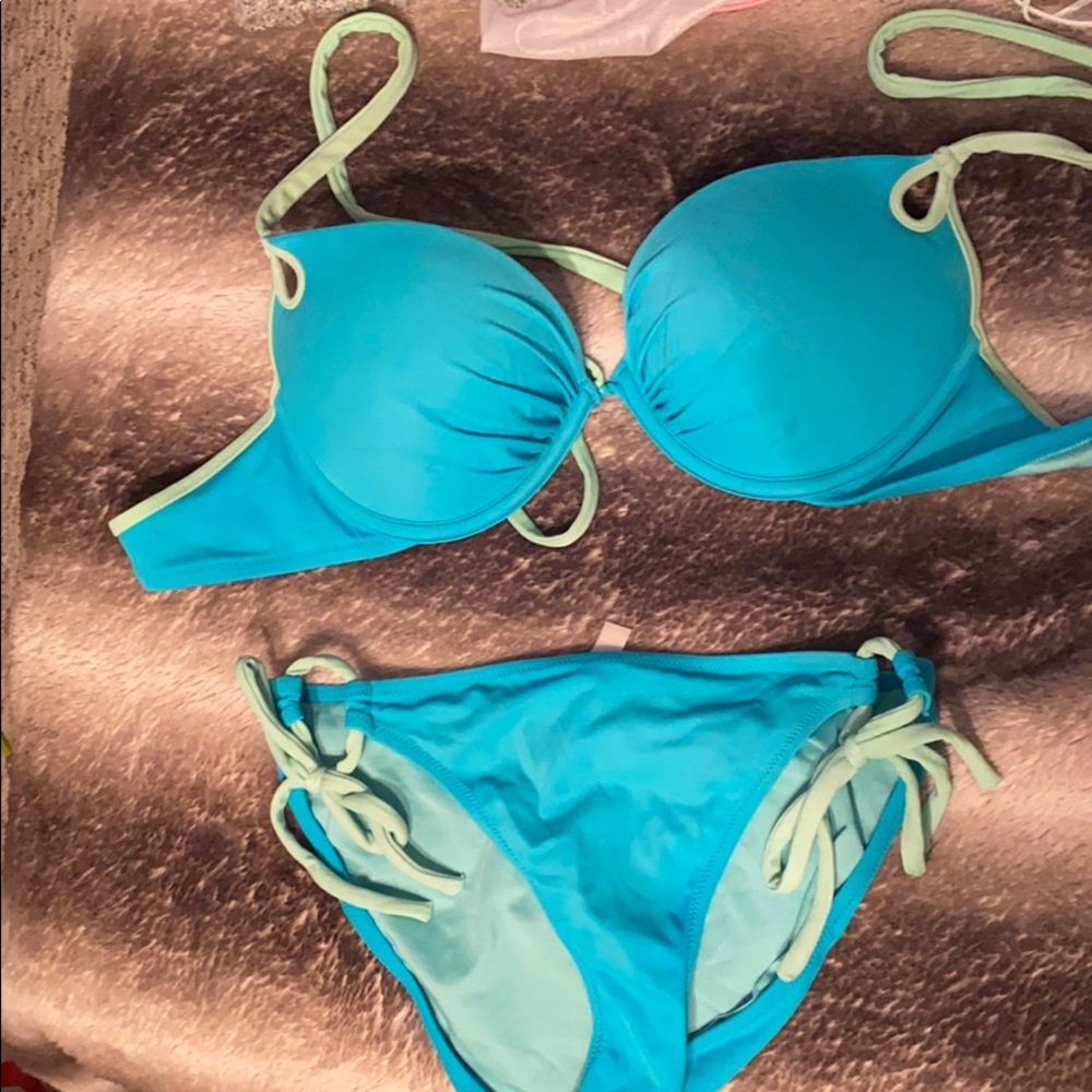 VS SWIM TOP AND BOTTOM